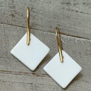 Elegant White and Gold Earrings Beachy glass